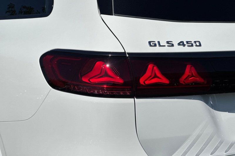 New 2027 Mercedes-Benz GLS 450Image 24