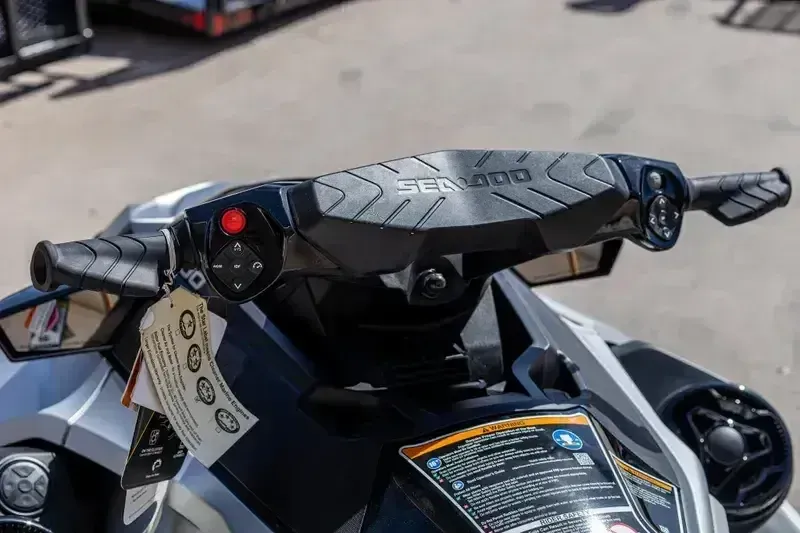 NEW 2026 SEADOO GTX LIMITED 325 WITH SOUND SYSTEM Image 10