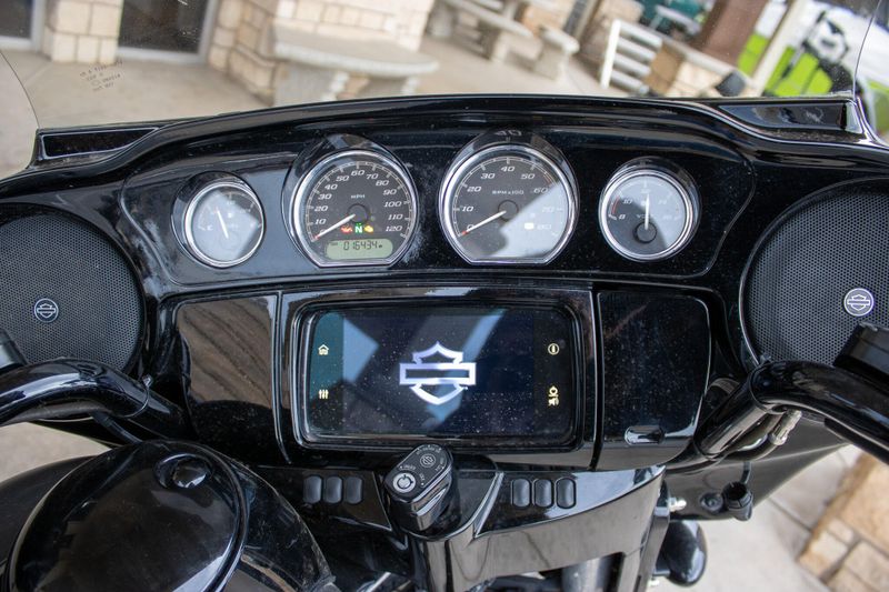 USED 2019 HARLEY STREET GLIDE SPECIAL Image 15