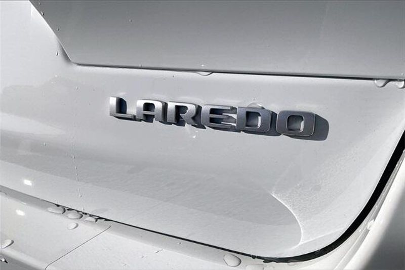 New 2025 Jeep Grand Cherokee L Laredo X 4x2Image 13
