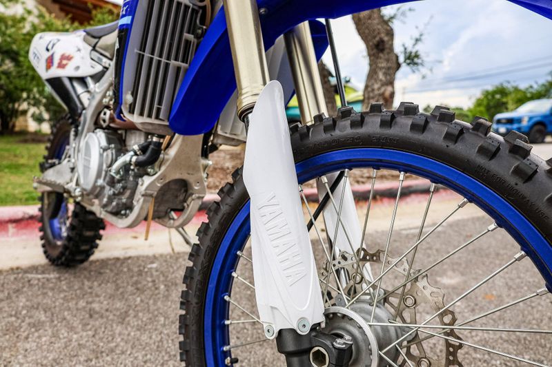 2020 Yamaha YZ450FX  TEAM BLUE Image 2