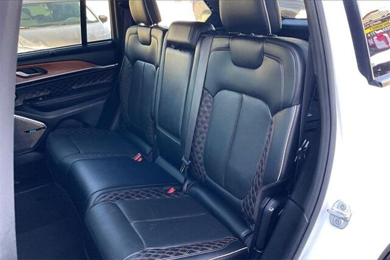 Used 2022 Jeep Grand Cherokee SummitImage 25
