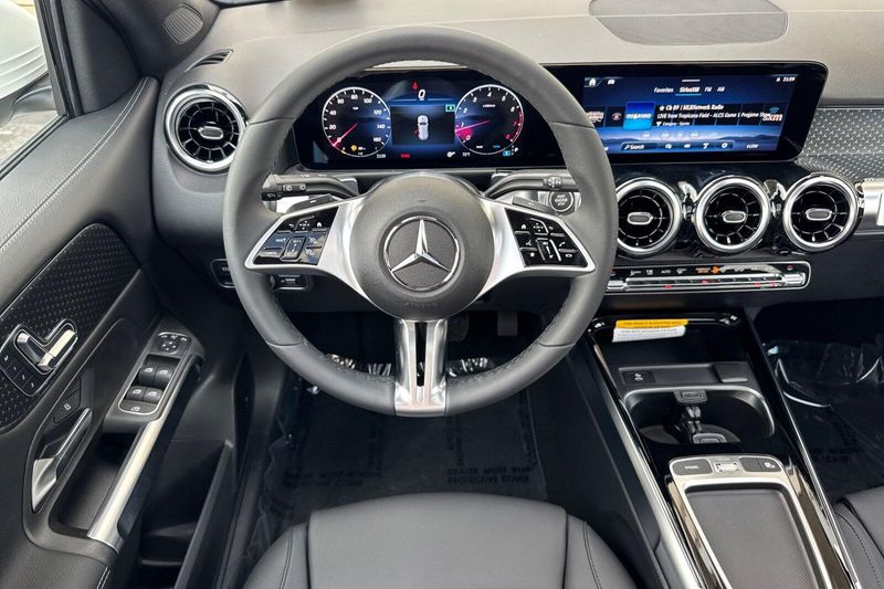 New 2026 Mercedes-Benz GLB 250Image 11