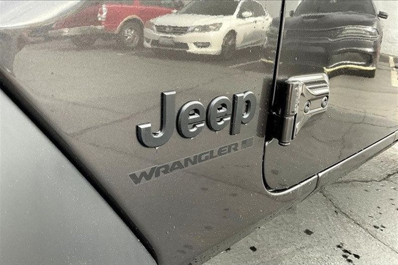 2024 Jeep Wrangler 4-door SportImage 13