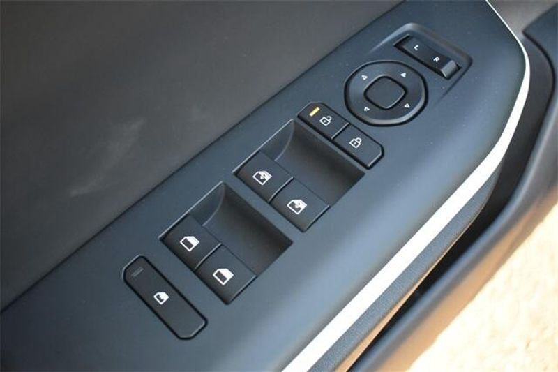 2025 Kia K4 GT-LineImage 19