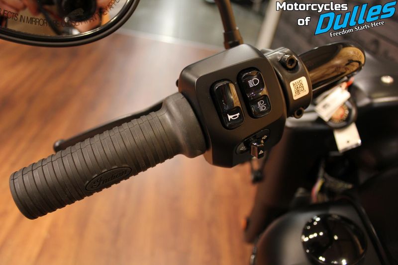 New 2025 Indian Motorcycle Springfield Dark Horse Image 9