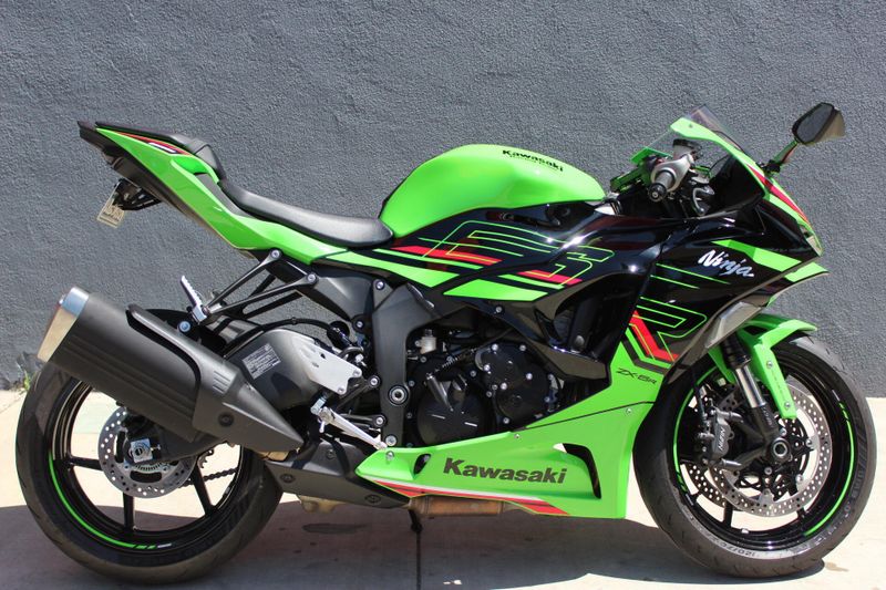 2024 Kawasaki Ninja�� ZX���-6R ABS Image 1