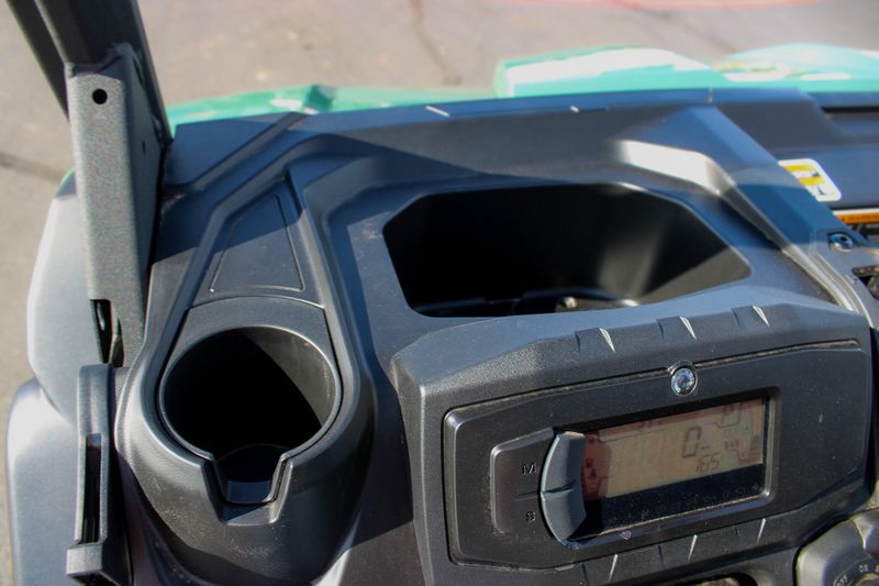 2025 Can-Am DEFENDER MAX DPS HD7 COMPASS GREEN Image 24