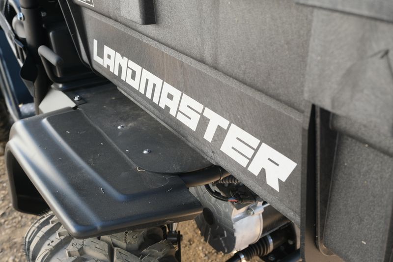NEW 2025 LANDMASTER AMP STANDARD CAB CLASSIC EDITION Image 21