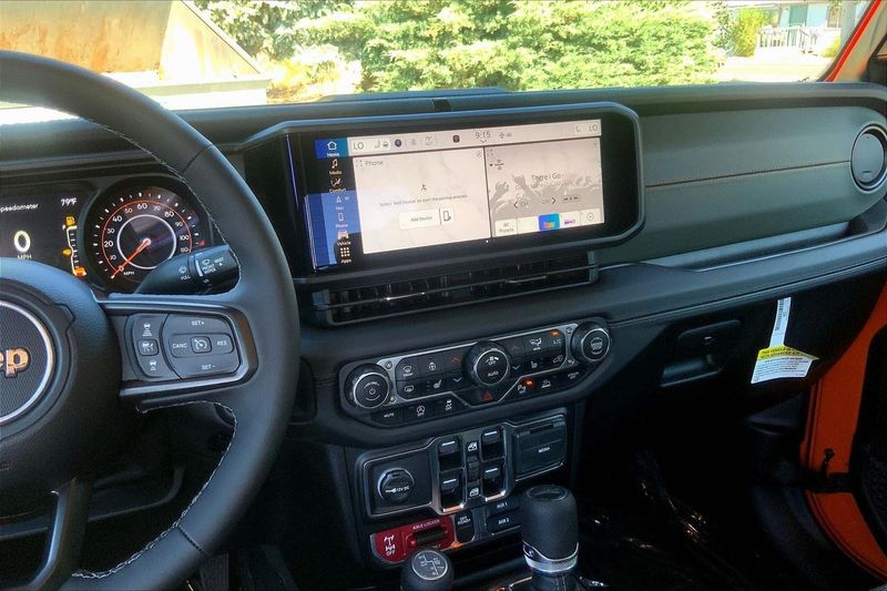 2025 Jeep Gladiator Mojave photo 6