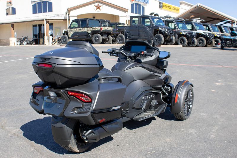 NEW 2026 CAN-AM SPYDER RT LIMITED Image 3