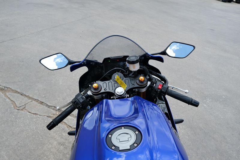 2025 Yamaha YZFR7 TEAM BLUE Image 18