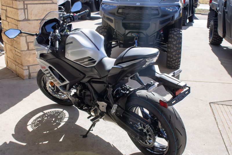 NEW 2026 KAWASAKI NINJA ZX6R Image 4