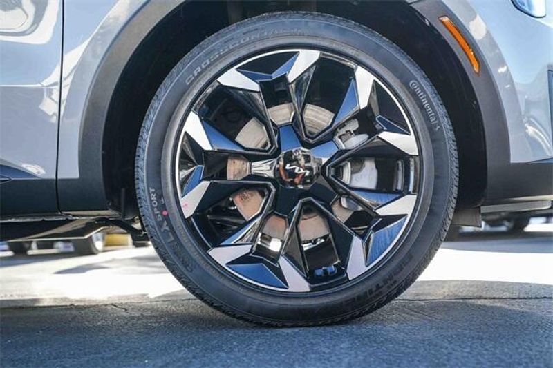 New 2025 Kia Sorento EXImage 18