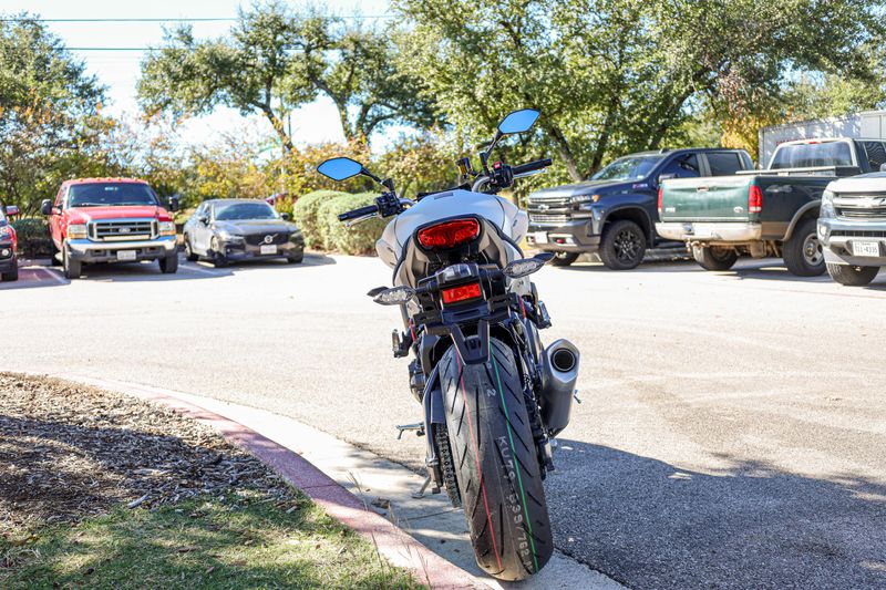 NEW 2025 YAMAHA MT10 Image 5