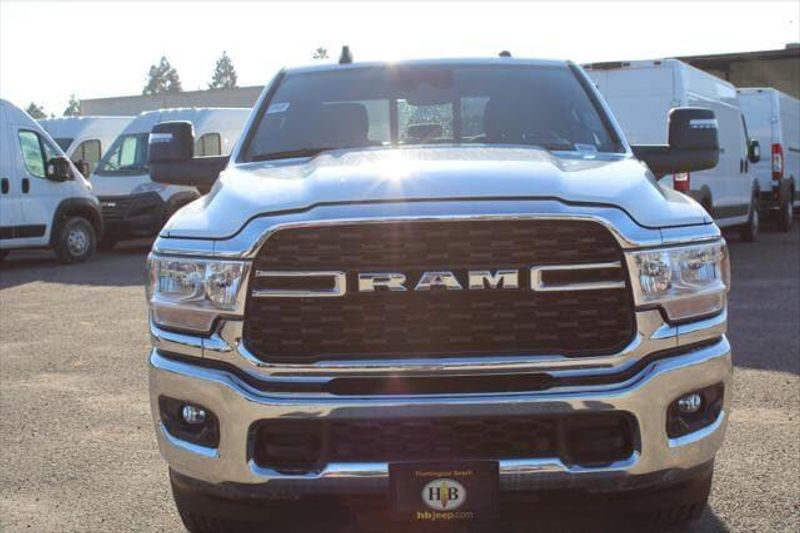 2023 RAM 2500 Tradesman Crew Cab 4x2 Long BoxImage 2