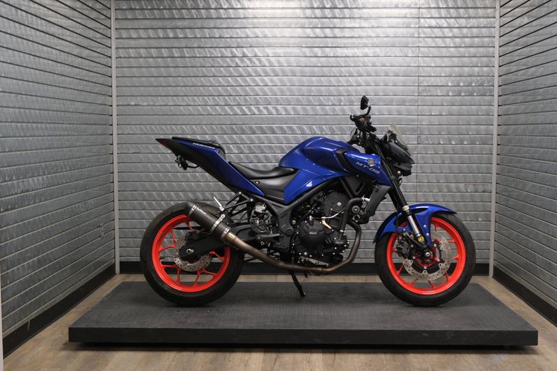 USED 2021 YAMAHA MT03 Image 2