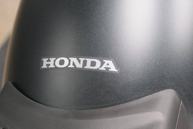 NEW 2026 HONDA REBEL 300 ECLUTCH Image 12