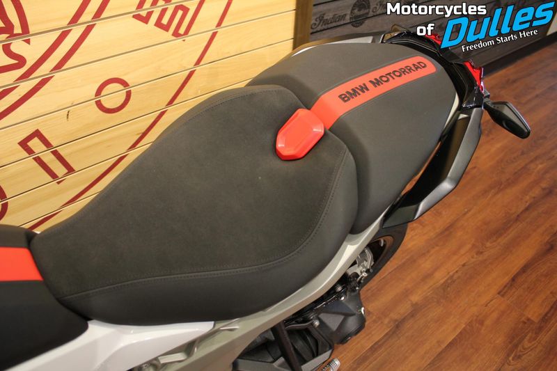 New 2026 BMW R1300RS Image 16