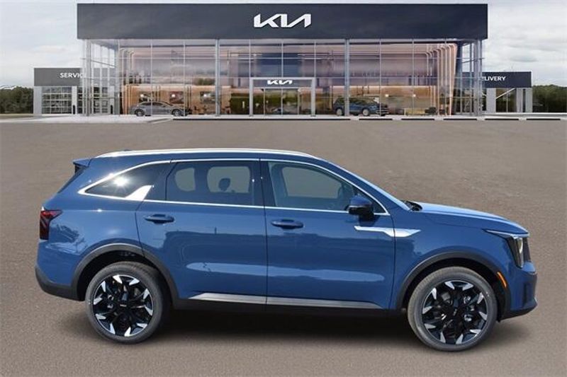New 2026 Kia Sorento EXImage 2