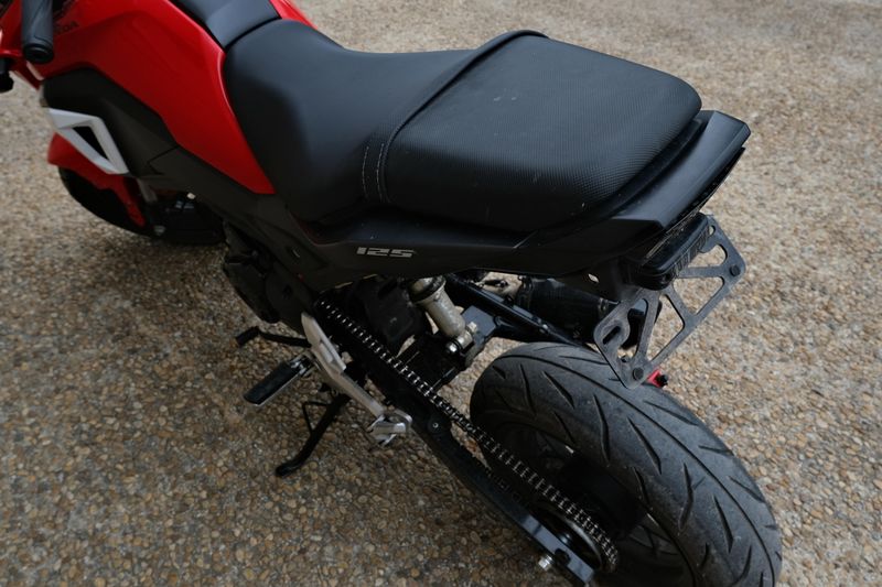 2019 Honda GROM125 RED AND BLACK Image 16