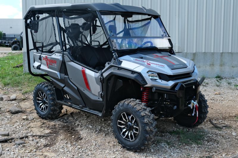 2025 Honda PIONEER 10005 TRAIL SE MATTE GRAY METALLIC Image 1
