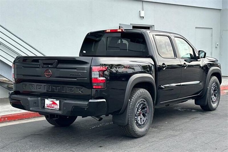 New 2025 Nissan Frontier PRO-XImage 3