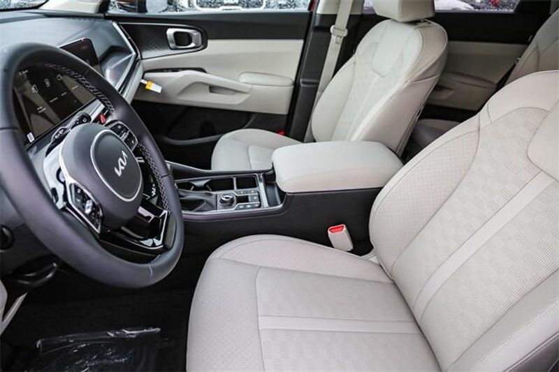 2025 Kia Sorento EXImage 8