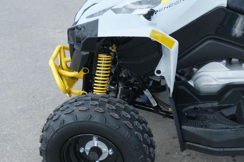 New 2025 Can-Am RENEGADE 110 EFI CATALYST GRAY AND NEO YELLOW Image 10
