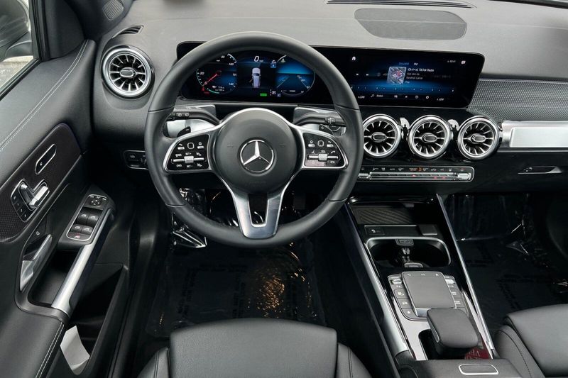 2023 Mercedes-Benz EQB 250+Image 16