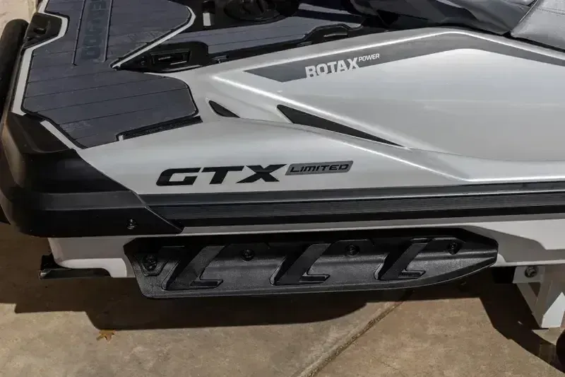 NEW 2026 SEADOO GTX LIMITED 325 WITH SOUND SYSTEM Image 16