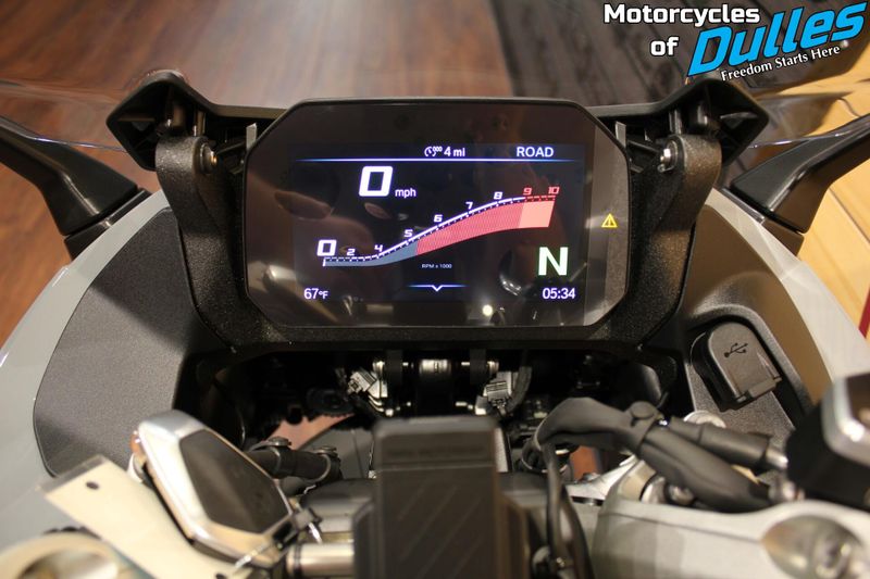 2026 BMW R1300RS ASA Image 13