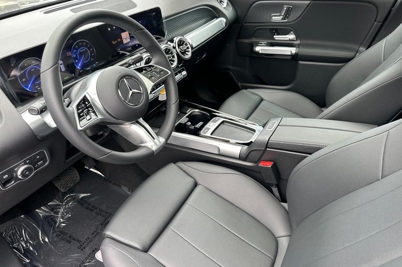 2024 Mercedes-Benz EQB 300Image 10