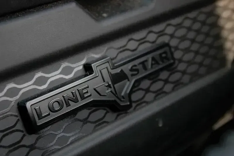 2025 Can-Am DEFENDER MAX LONE STAR CAB HD10 STEALTH BLACK Image 16