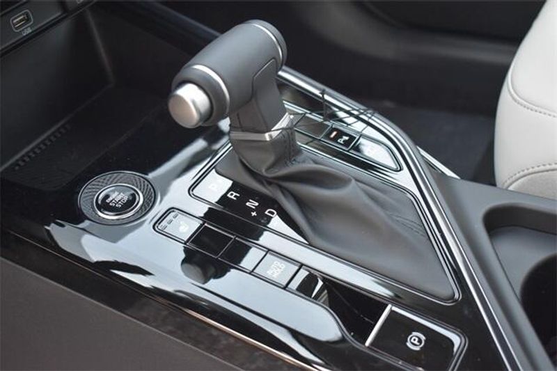 New 2025 Kia Niro EX TouringImage 24