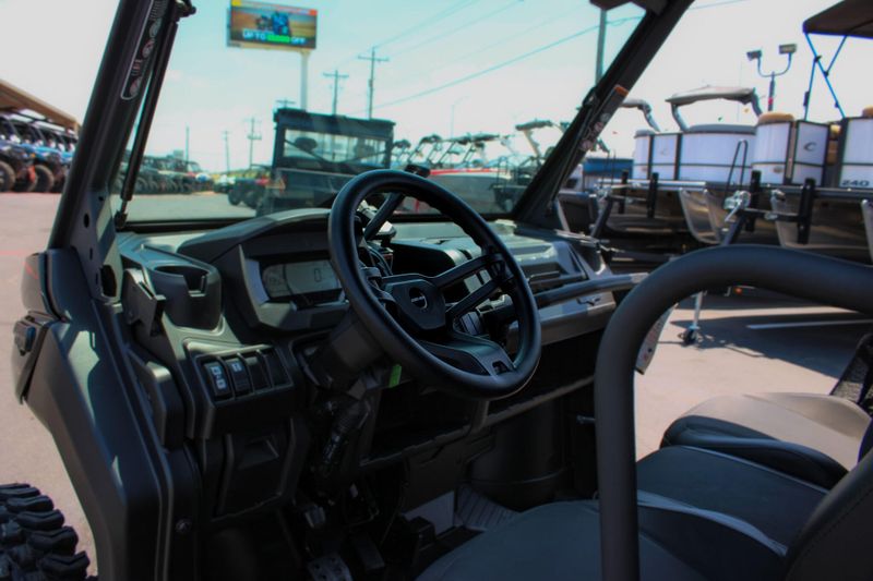 2025 Can-Am DEFENDER MAX LONE STAR HD10 STEALTH BLACK Image 2