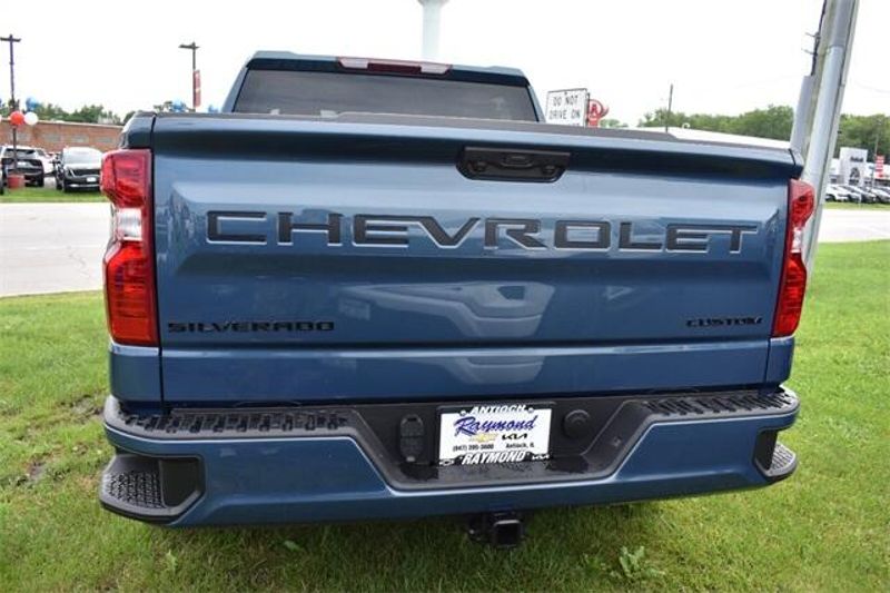 2024 Chevrolet Silverado 1500 CustomImage 6