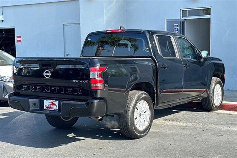 Used 2023 Nissan Frontier SVImage 4