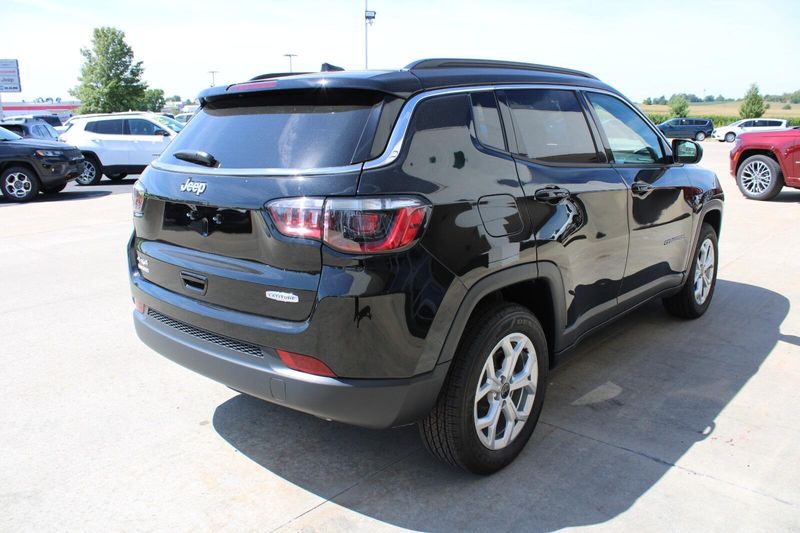 2025 Jeep Compass Latitude photo 7