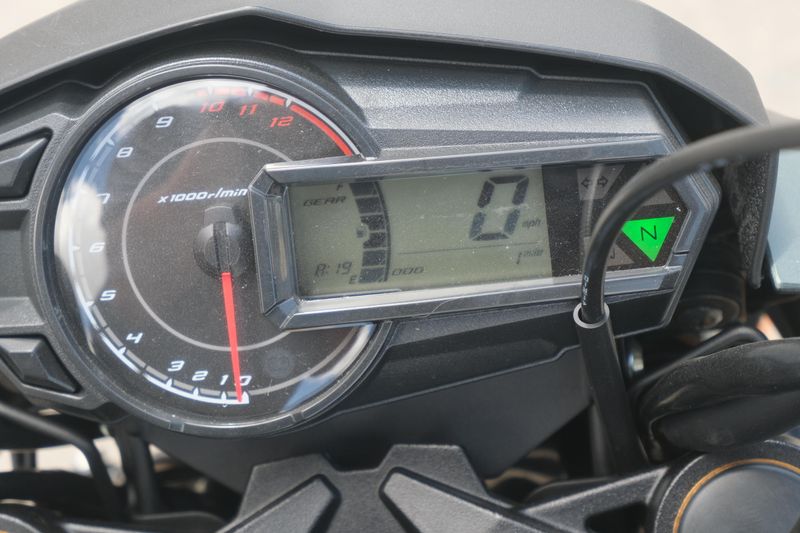 2025 Kawasaki Z125 PRO METALLIC MATTE OLD SCHOOL GREEN Image 17