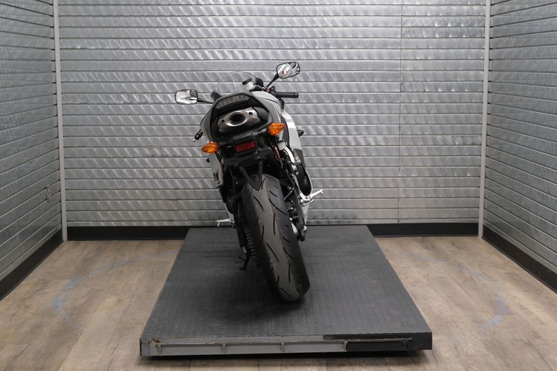 NEW 2026 HONDA CBR600RR Image 4