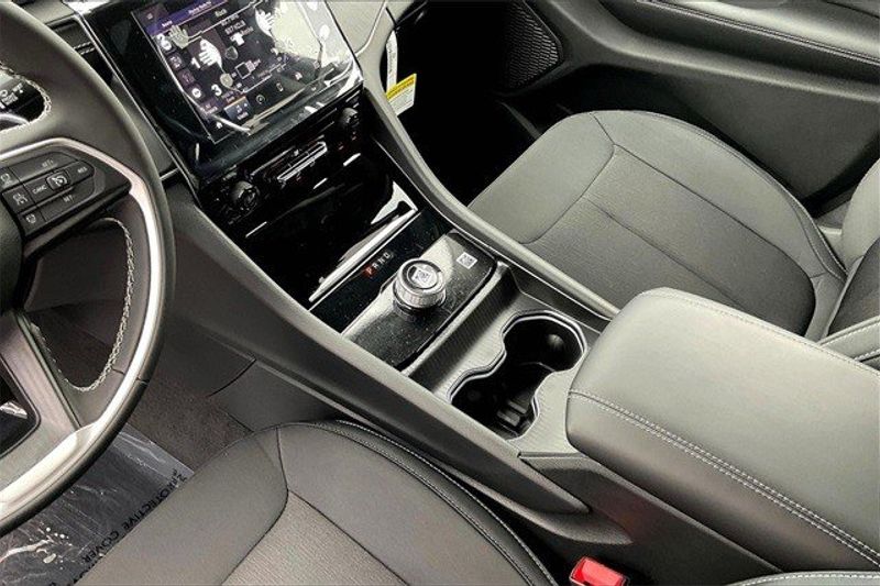 2023 Jeep Grand Cherokee Laredo 4x4Image 7