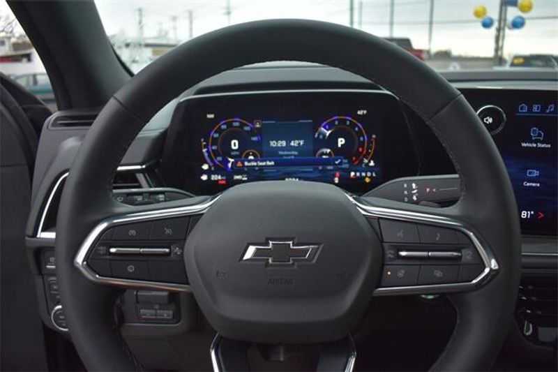 2025 Chevrolet Suburban Z71Image 32