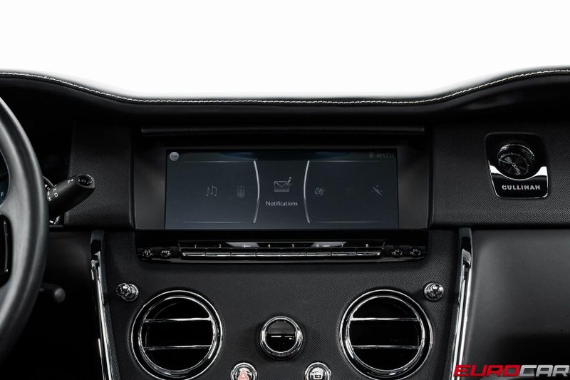 2020 Rolls-Royce Cullinan *PANORAMIC SUNROOF * IMMACULATE CONDITION*Image 26