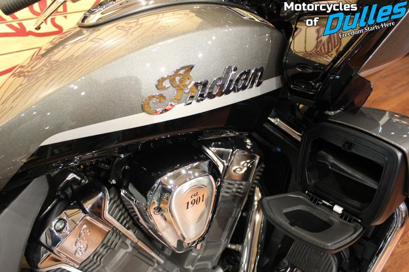 2024 Indian Motorcycle Pursuit Limited Powerband Audio Image 15