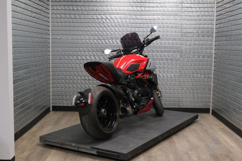 USED 2021 DUCATI DIAVEL1260 Image 3
