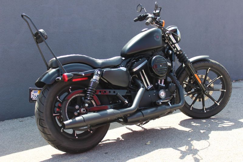 2022 Harley-Davidson Sportster Iron 883 Image 2