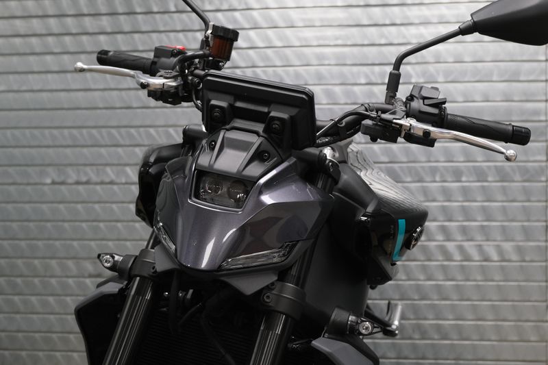 USED 2024 YAMAHA MT09 Image 9