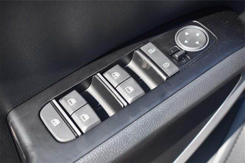New 2025 Kia Soul LXImage 18