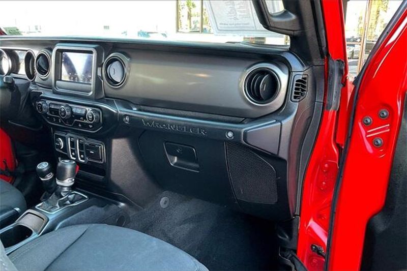 2021 Jeep Wrangler SportImage 16